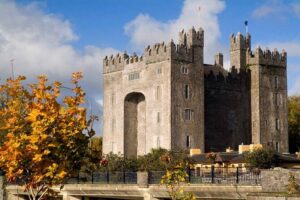 Dublin to Cliffs of Moher, Ennis Town & Bunratty Castle Day Tour - Ennis: Purple-Flag Friendliness, Quick Stroll, and Real Pub Lunch Time