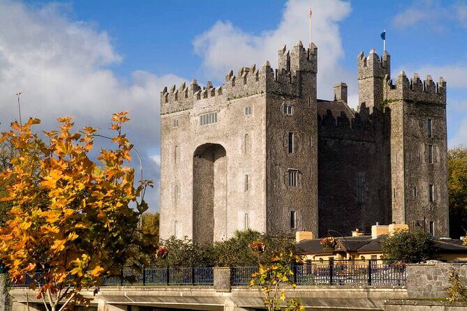 Dublin to Cliffs of Moher, Ennis Town & Bunratty Castle Day Tour - Ennis: Purple-Flag Friendliness, Quick Stroll, and Real Pub Lunch Time