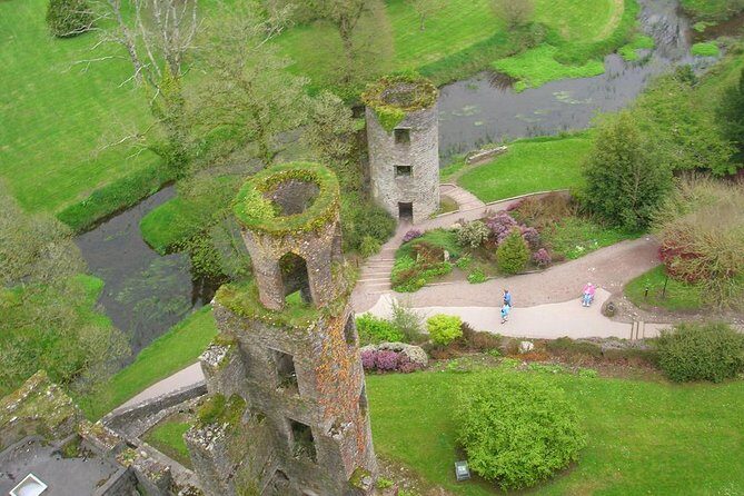 Dublin to Rock of Cashel, Cork City & Blarney Castle Guided Tour - Stop 1: Rock of Cashel for Medieval Architecture and Photo-Perfect Ruins