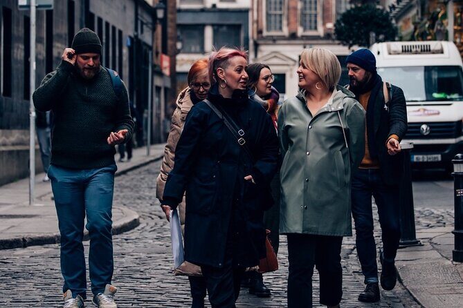 Dublin Traditional Irish 3 Course Meal Walking Tour with Local - Small-group size keeps the pace and the conversation human