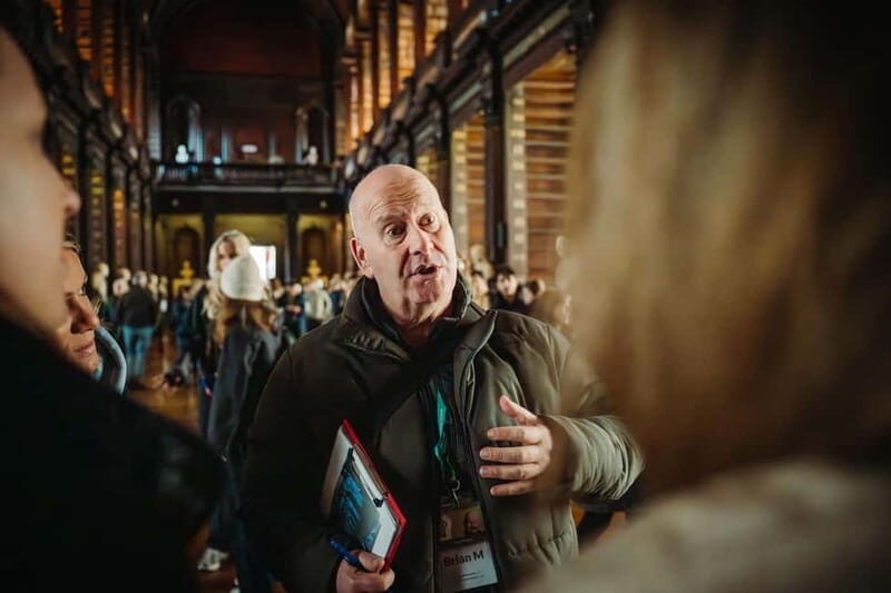 Dublin: Trinity College, Castle, Guinness and Whiskey Tour - What kind of guide makes this work