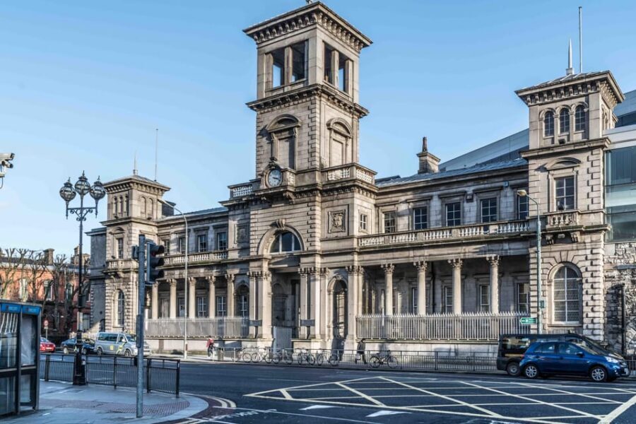 Dublin walking tour: ghosts & haunted places - Trinity College Dublin: the Hellfire Club, and the darker side of learning