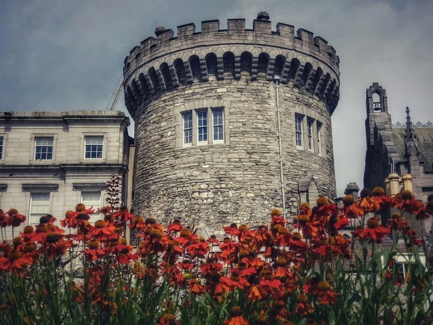 Dublin Walking Tour: Top 10 highlights - Dublin Castle and the medieval power story