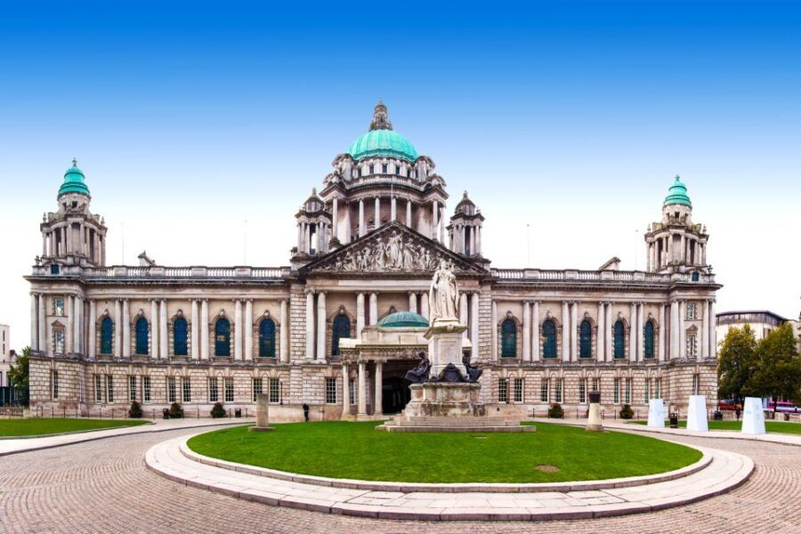 From Dublin: Giant's Causeway & Belfast Titanic with Ticket - Bus comfort and the guide vibe: what makes the day feel shorter