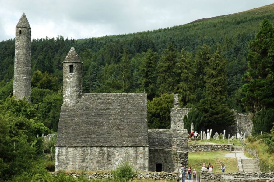 From Dublin: Wicklow Mountains, Glendalough & Kilkenny Tour - Kilkenny Arrival: Medieval Lanes, Castle Grounds, and Real Free Time