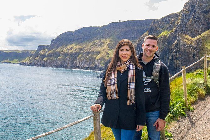 Giant's Causeway Day Tour from Dublin - The drive north: border crossing, comfort stop, and guide storytelling