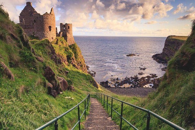 Giant's Causeway Day Tour from Dublin - Dark Hedges: the Game of Thrones photo stop in 20 minutes