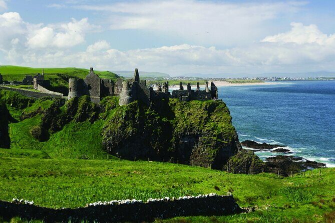 Giant's Causeway with the Titanic Exhibition and the best of Northern Ireland - Price and logistics: what you’re really paying for