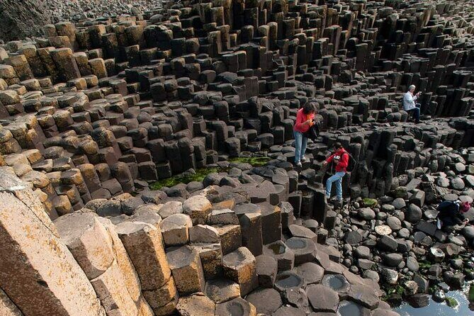 Giant's Causeway with the Titanic Exhibition and the best of Northern Ireland - Belfast City center: a short taste, not a full city day