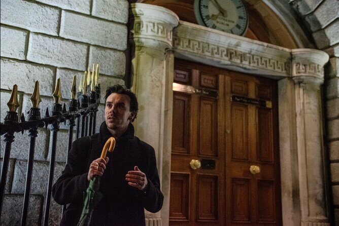 Haunted Dublin Walking Tour - Why this Haunted Dublin tour works so well at night