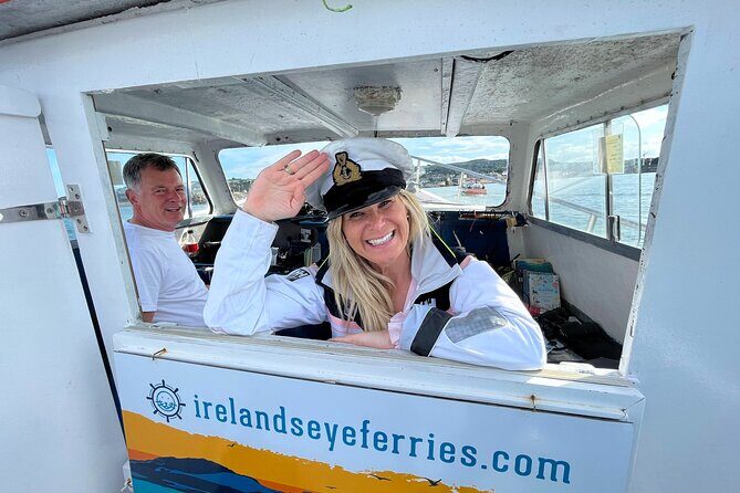 Howth Coastal Boat Tour (Ireland's Eye Ferries 50 mins trip) - Seal colony spotting from the boat: the moment you came for