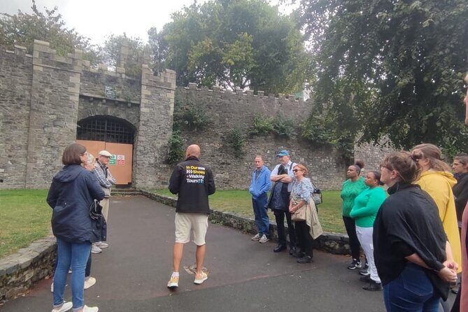 In Our Shoes Dublin Walking Tour - Entering The Liberties on Foot (Without the Tourist Rush)