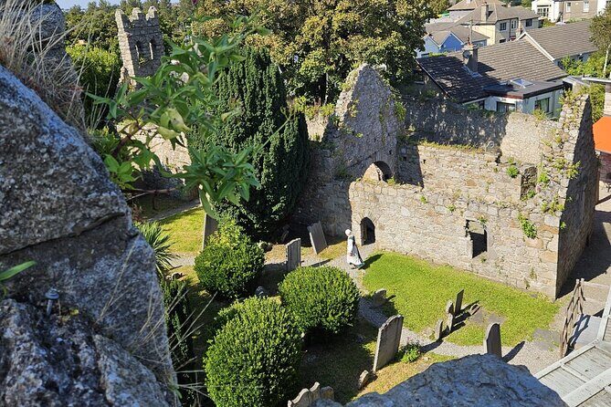 Interactive Living History in Dalkey Castle near Dublin City - The value math: one ticket that covers a lot of ground