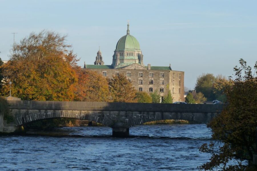 Ireland's North Atlantic Coast 5-Day Tour from Dublin - Accommodation Reality: Small B&Bs, En Suite Rooms, and Walks to Town