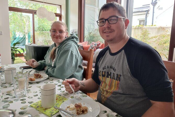 Irish Baking Class: Granny's Apple Cake, Traditional Scones - Taste test: how scones and apple cake actually feel in your hands
