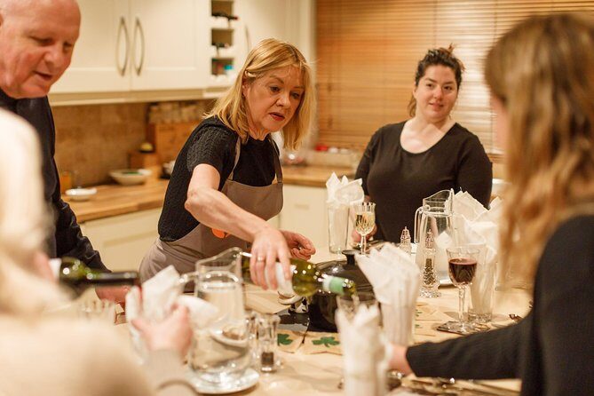 Irish Craic & Cuisine: Cooking Class & Dinner in Central Dublin - Who Should Book This Irish Cooking and Cuisine Evening