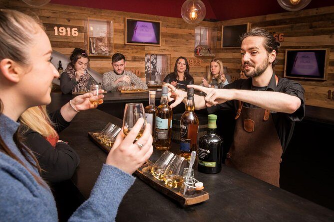 Irish Whiskey Museum: Whiskey Blending Experience - Irish whiskey history, told like a story (not a lecture)