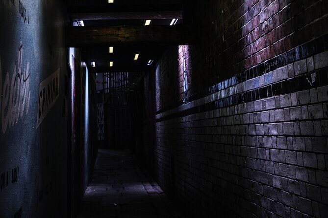 Legends, Ghosts and Ghouls Walking Tour Dublin - Getting to the meeting point, then walking into Temple Bar