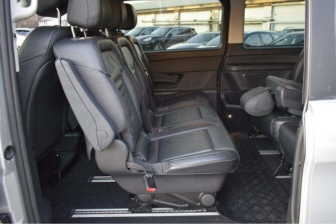 Private Dublin Airport Transfer to & from Belfast City - The ride details: Mercedes or Ford Tourneo comfort plan