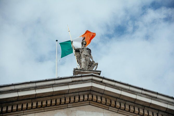 PRIVATE Dublin Kickstart Tour With a Local PRIVATE Guide - How the Best Guides Turn Walks Into a City Cheat Sheet