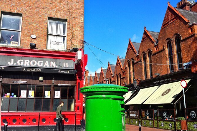 Private Dublin Sights and Pints (Walking Tour) - Stop 5: Ha’penny Bridge Photos, Views, and a Quick Stroll Across