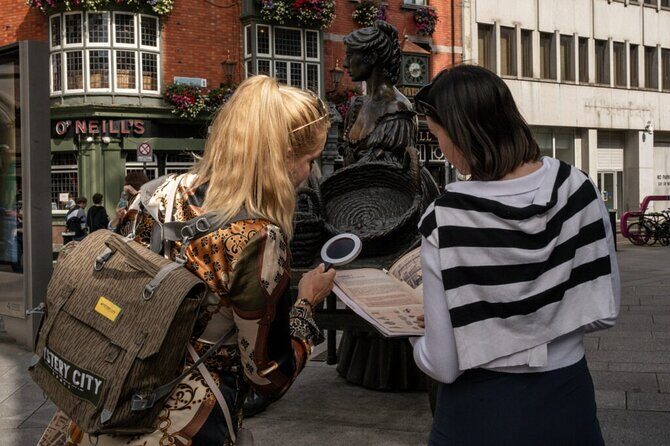 Private Dublin Treasure Hunt Self Guided Tour - Where Your Dublin Treasure Hunt Starts: Clockwork Door in Temple Bar