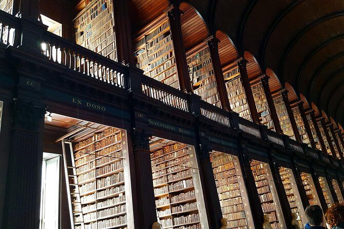 Private Ultimate Day in Dublin (Walking Tour) - Trinity College Dublin and the Book of Kells ticket moment