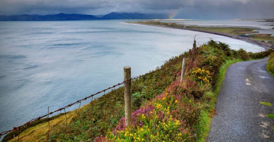 Rail Tour from Dublin: The Ring of Kerry - Killarney to the Ring: Dingle Bay, Macgillicuddy Reeks, and Carrauntoohil Views