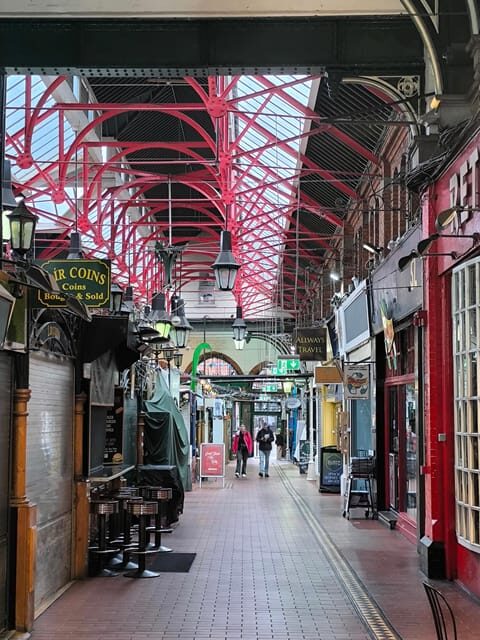 Secret and unusual Dublin: guided walking tour - Trinity College finish: closing the loop on Dublin’s literature link