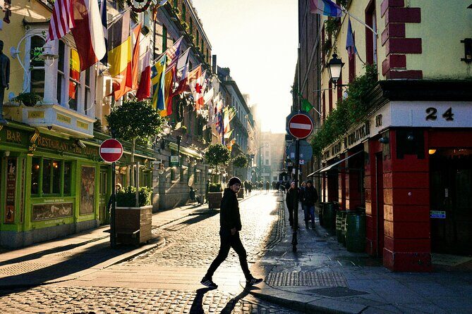 Self-Guided Scavenger Hunt: Dublin Adventure - Photo Challenges With Braniac, Photographer, and Mapper