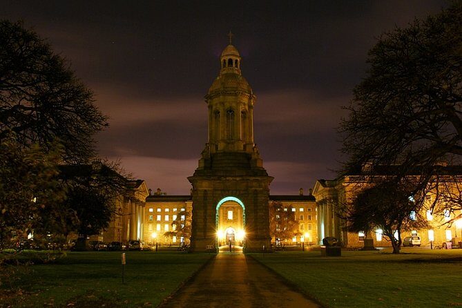 Self-Guided Scavenger Hunt: Dublin Adventure - The Route Logic: How Dublin Landmarks Become Clues