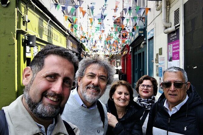 Semi-Private (8people max) 2.5 Hr Dublin Walking Tour - Temple Bar without the blur: food, music, and how it used to look