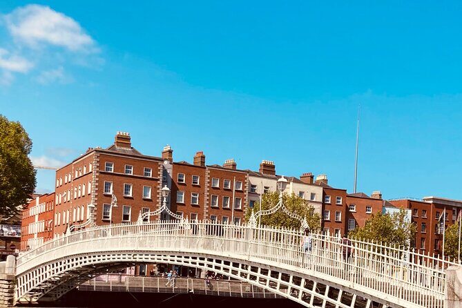 Small Group-Dublin Walking Tours - Temple Bar and Ha’penny Bridge: trade routes over the river’s story