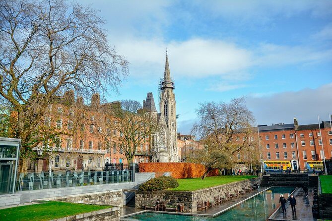 The History of Dublin With Locals: 1916 Easter Rising PRIVATE Tour - Why the 1916 Easter Rising starts at the GPO