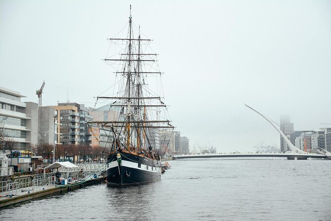 The History of Dublin With Locals: 1916 Easter Rising PRIVATE Tour - How a private local guide keeps the pace right