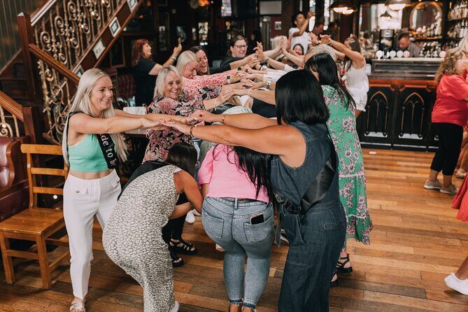 The Irish Dance Party in Dublin - Choreographed performances: short, sharp, and in the middle of the party