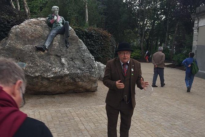Walking tour in Merrion Square Park - Dublin Rogues Tour - Key things to know before you go