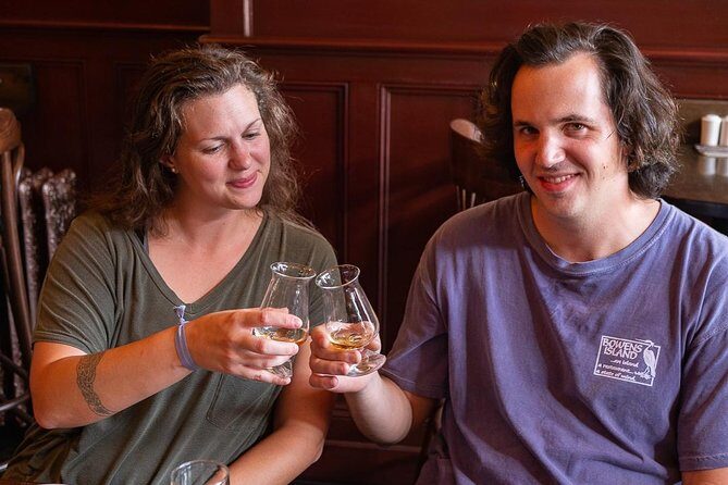 Whiskey Tasting Tour of Dublin - Practical timing: how the 1 hour 45 minutes feels on the ground